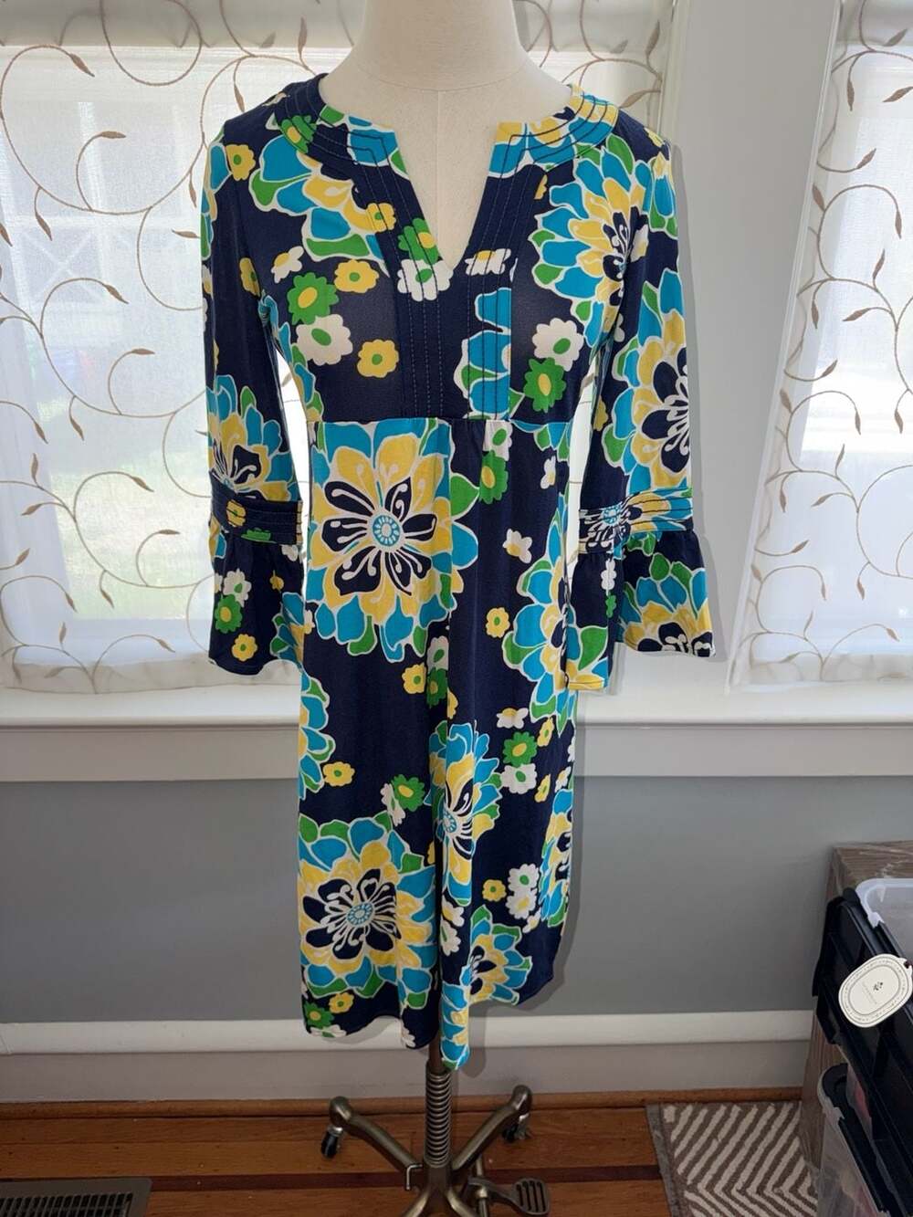 Lilly Pulitzer Twyla blue floral Silk Cotton Blend Bell Sleeve Dress size S